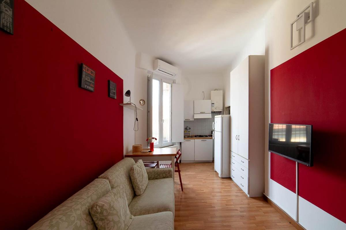 Hbhall Navigli 21 Милано Екстериор снимка