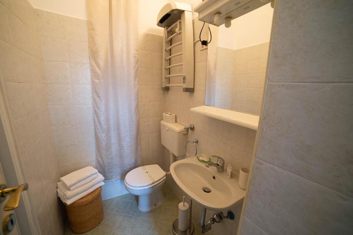 Hbhall Navigli 21 Милано Екстериор снимка