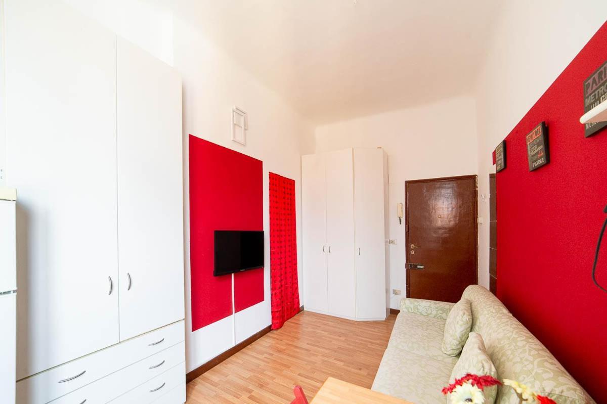 Hbhall Navigli 21 Милано Екстериор снимка